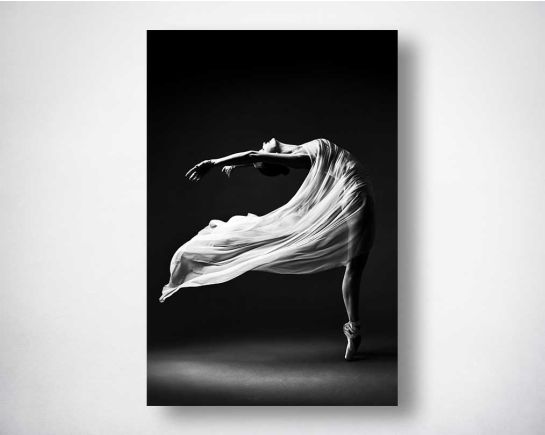 Tempered glass art with gold foil is perfect to compliment & enhance any contemporary setting.