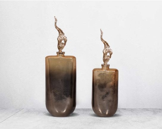 The modern decorative bottle features a champagne & leopard bronze mercury lustre glass with an ornamental antique gold plated aluminium lid. 1bottle large  2 bottle small