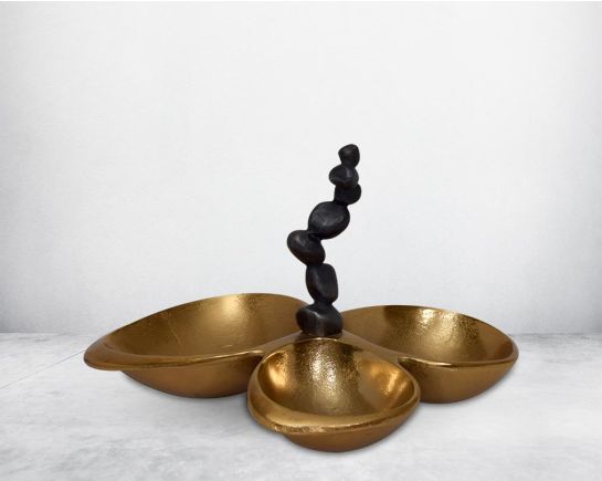 This attractive gold-finished aluminum tri bowl makes for a perfect serving for any occasion. It features three bowls to have condiments with a swirl handle design for easy handling. large 